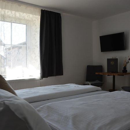 Hotel Garni Kern Halfing Экстерьер фото