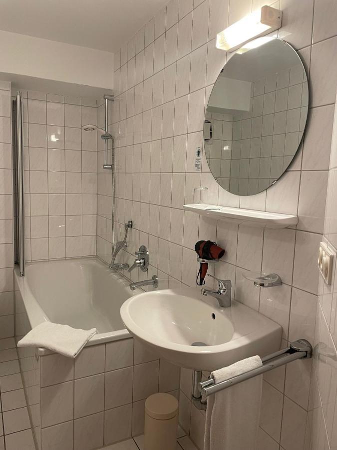 Hotel Garni Kern Halfing Экстерьер фото